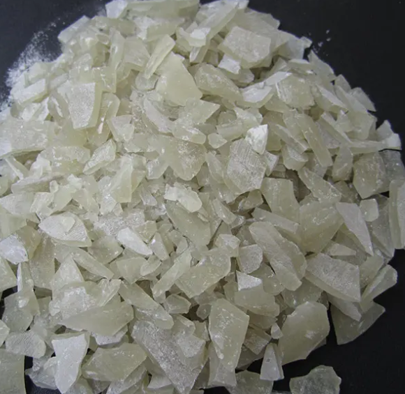 low-valent iron salt (FeSO4)